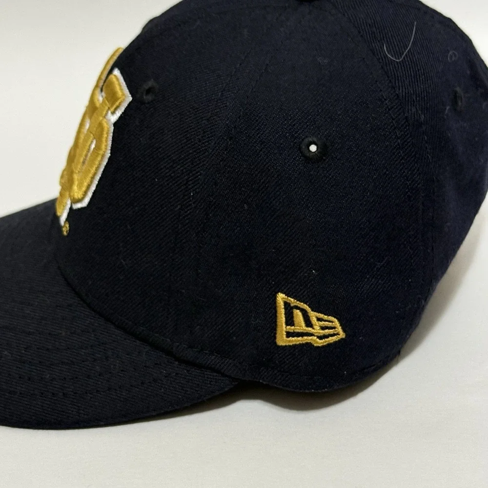 Notre Dame NCAA New Era 59FIFTY Fitted Hat Cap Navy Gold Size 6 7/8 Low Profile